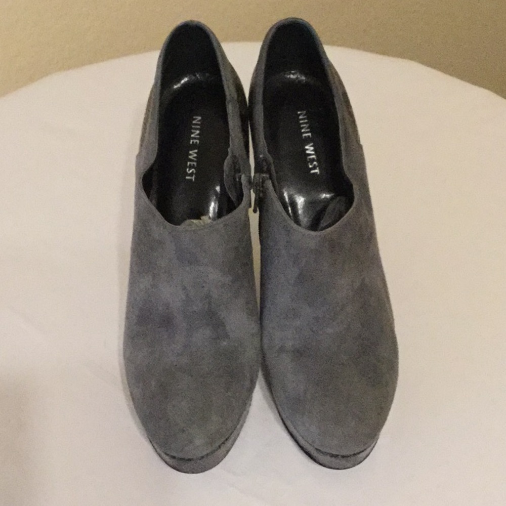 Nine West Grey Suede Booties Sz 8.5